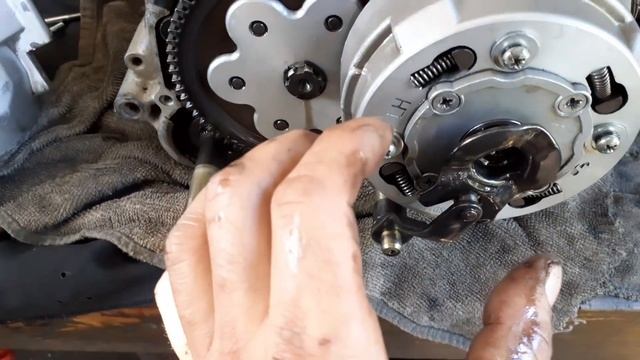Como desarmar motor 110CC