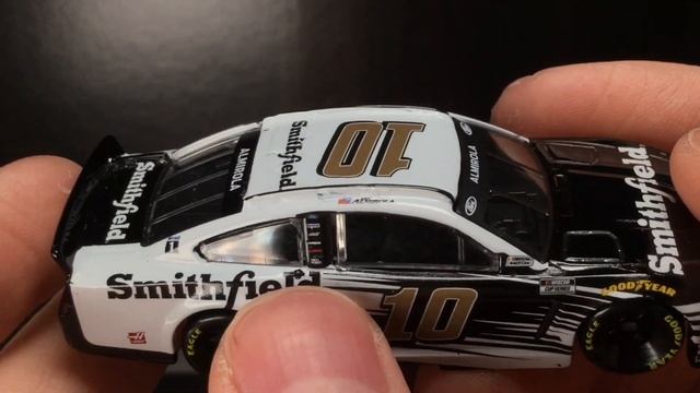 2021 ARIC ALMIROLA SMITHFIELD FORD MUSTANG DIECASTBUFFET REVIEWS NASCAR DIECAST 1/64