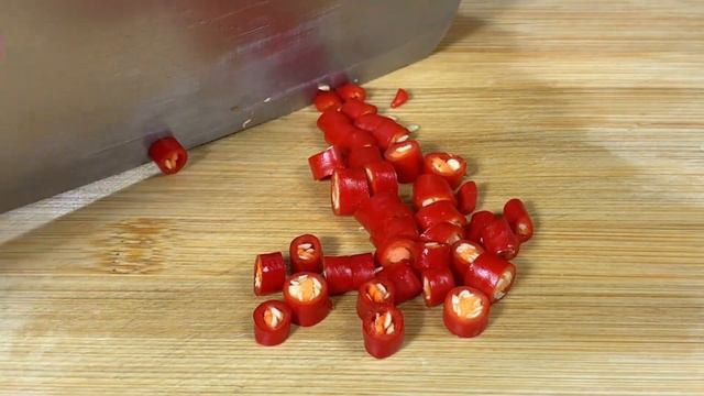 特別適合冬天吃的一道菜「白菜油豆腐煲」，做法簡單，3分鐘搞定，【天天相見廚房阿鵬哥】，#白菜油豆腐煲料理，#白菜油豆腐煲食譜，#白菜油煲，#豆腐，#白菜油豆腐砂鍋做法，#白菜油豆腐煲的做法，#豆腐煲