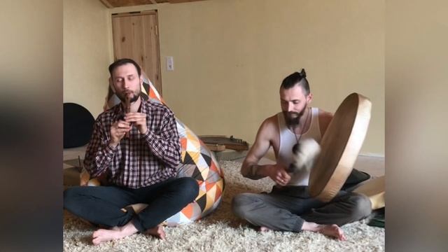 Игра на свирели из ореха и бубне в пространстве Мастерская Рыбиных @workshopsoundhouse