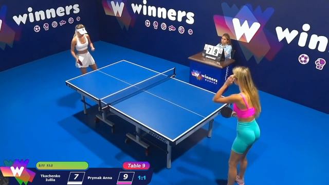 Модели играют в Настольный теннис.Игнатенко - Примак. Models Playing Table Tennis.打乒乓球的模特