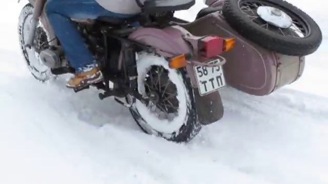 мотоцикл Урал по снегу
