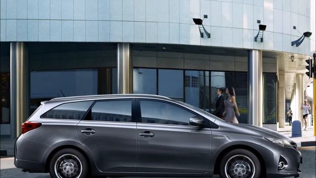 Toyota Auris Hybrid Touring Sports 2015