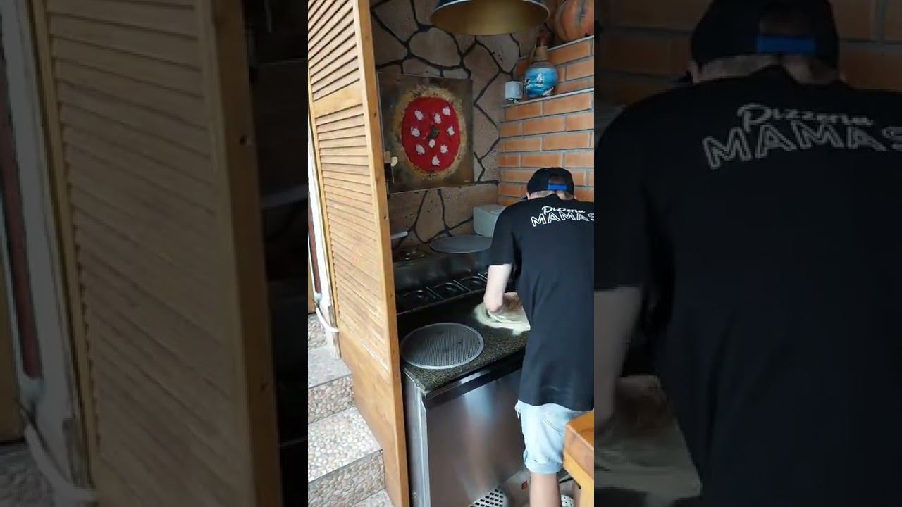 Ялта. Массандровский пляж. Пиццерия МамаСита Mamasita