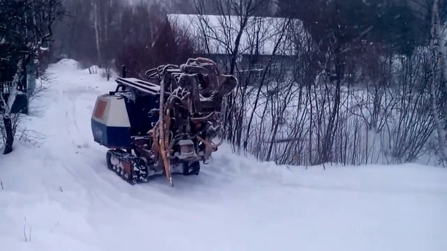 Малогабаритная установка на гусеничном ходу