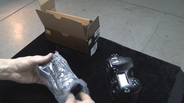 Nikon D850 распаковка + MB-D18 батарейный блок
