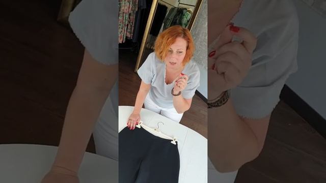 Черные льняные брюки: детали