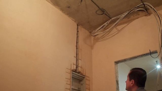 Обзор и установка в стену  мультимедийного щитка Hager Volta