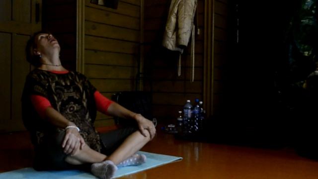 Йога, упражнения для спины и техника Пранаямы