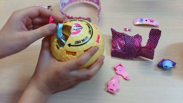 VLOG Магазин игрушек В поисках ЛОЛ КОНФЕТТИ ПОП и ЛОЛ ПЕТС  Вместе с Машей