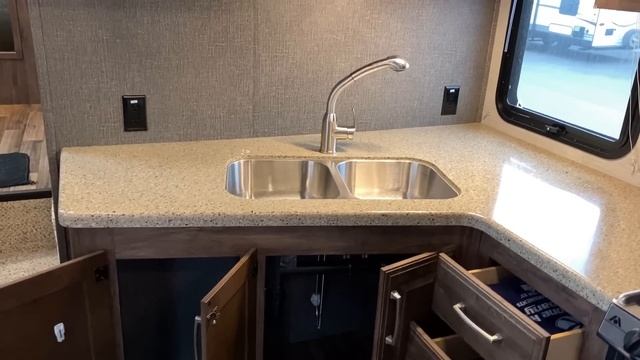 Bed Slide + W/D Prep For 3/4 Tons ! 2015 Cougar 288RLS (Sold)