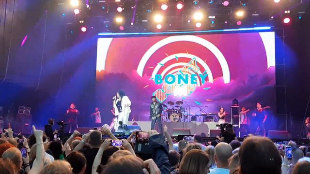 2023.06.10 Boney M. feat. Liz Mitchell - Daddy Cool Live Budapest 80s Disco 3