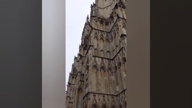 York Minster 12 O'clock Chime (or The Cathedral And Metropolitical Church Of St Peter In York)