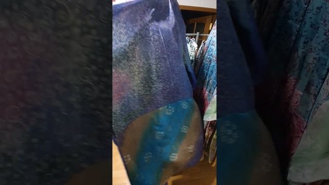 Накидка-кафтан из шелка тутового шелкопряда ,батик все в единственном экземпляре.Карманы, обхват 14