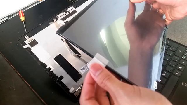 Laptop Screen Replacement / How To Replace Laptop Screen Acer Aspire One 725-0691