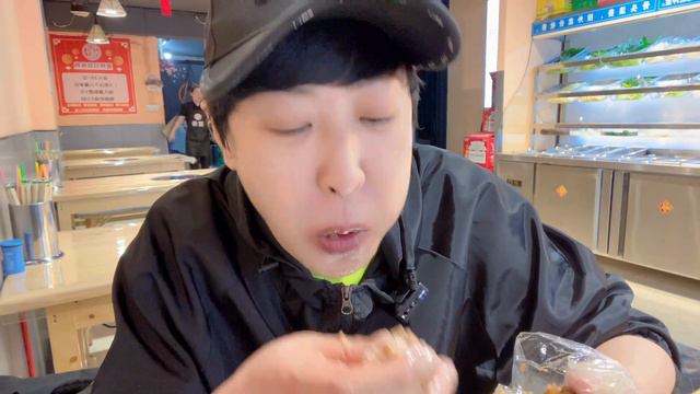 哈尔滨一家自助酱骨，44元一位不限量，菜品饮料免费，回本太简单