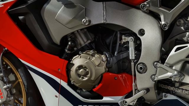 2018 Honda CBR1000RR Fireblade Superbike Top Speed Review