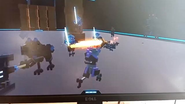 Играем в игру битва роботов 3