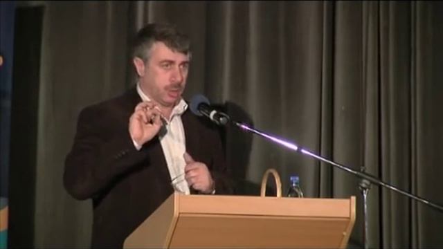 Когда надо начинать ухаживать за зубами?