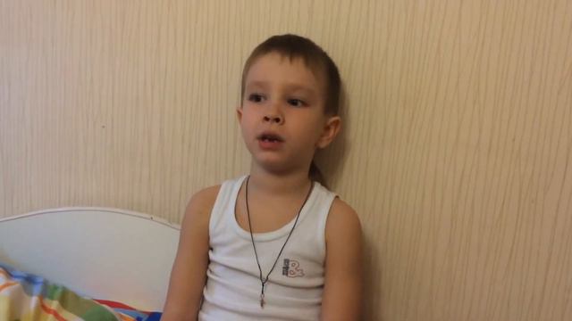 максим потерял 2 зуб!