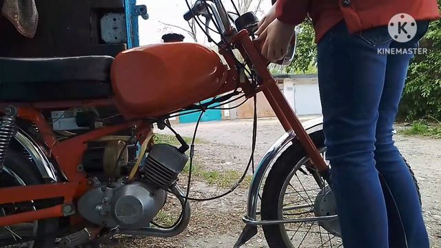 Ставлю новые катафоты на мопед Карпаты