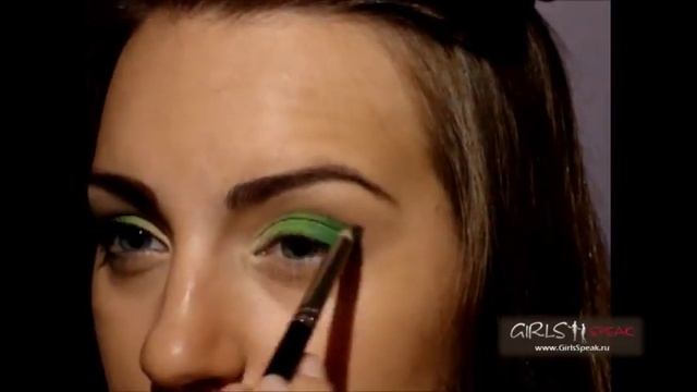 Макияж в ярко-зеленых и изумрудных тонах