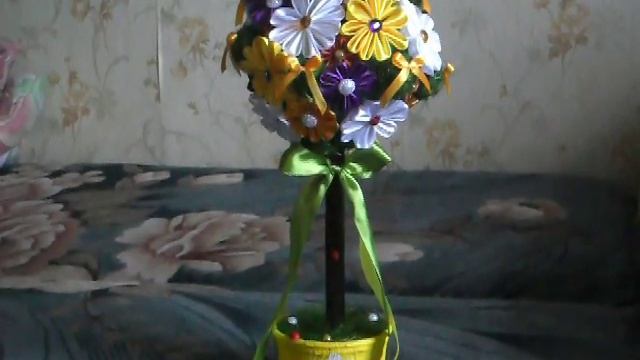 ТОПИАРИЙ ИЗ ЦВЕТОВ КАНЗАШИ