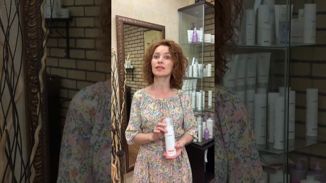 Великолепный уход для волос улучшит структуру и облегчит расчёсывание. Уплотнит волосы не утяжеляя.