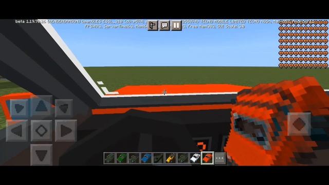 играю в Майнкрафт с модом на машины из пабга