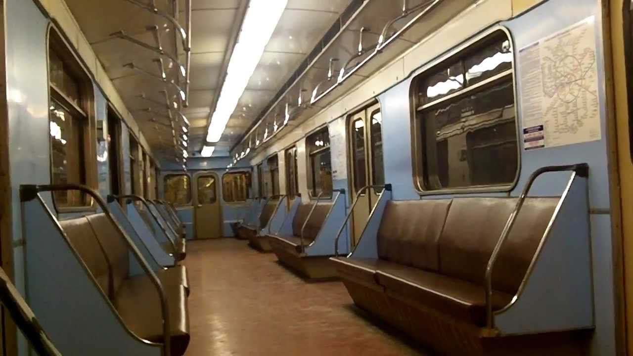 самый старый вагон 81-714  9357 в московском метро