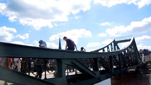 Бури в стакане воды(фильм-эксперимент на музыку Стиви Вандерa)