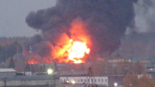 Пожар на складе у станции Аппаратной в Екатеринбурге