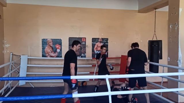 Бокс Кикбоксинг учебный спарринги...