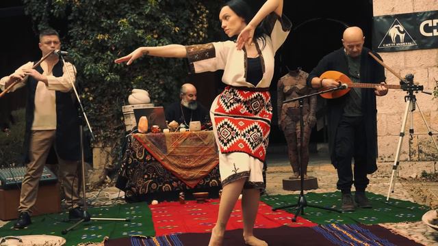 Cafe De Anatolia (Majnoon & Billy Esteban Ft. A.Jovevski) Live In Suli An (Old Bazaar)