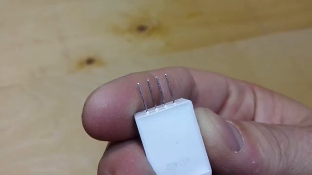 Датчик температуры и влажности DHT-22