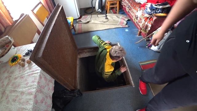 ПОМОГАЕМ МАМЕ АРТЁМА НА ДАЧЕ ||  ВСТРЕЧА С ДАВНЕЙ ПОДРУГОЙ || РЕАКЦИЯ ТЁМЫ НА НАШЕГО ХОМЯКА