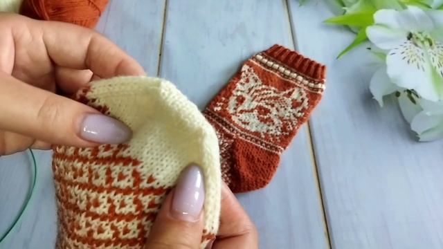 Одна готовая работа- носочки Весёлые Котики! Ну и продвижения, куда же без них ?