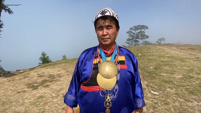 Шаман заряжает картины энергией Байкала для миллиардера и космонавта. Острове Ольхон