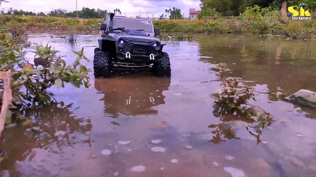 Rc Offroad 4x4 Jeep Rubicon Scale 1/10 Rgt 86100 V2 || Water Puddle Test Exceeds Machine Limit