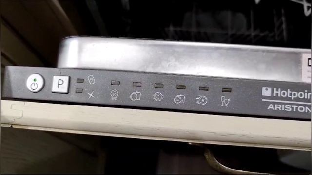Посудомоечная машина Hotpoint Ariston Lst 41677 мигают кнопки, не греет воду.