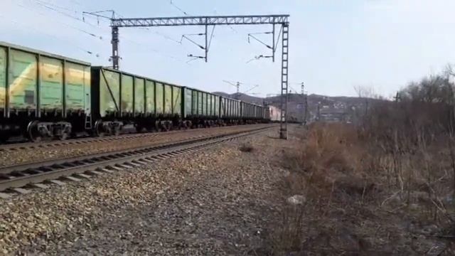 Моргнули прожектром. Электровозы 3ЭС5К-527 и 3ЭС5К-023 