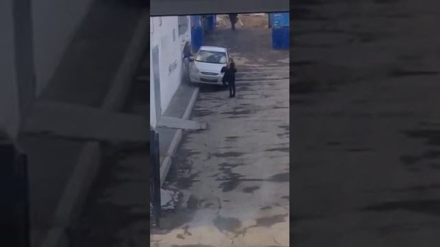 Фото в трусах на улице. 11.04.2016 Екатеринбург