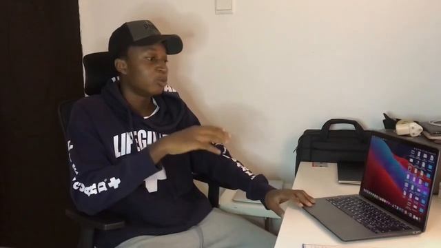 MacBook Air 2020 Review