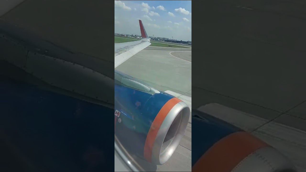 Руление и взлет из Шереметьево