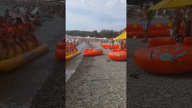 Катаемся на бананы полная жесть!!!!!!!!??????