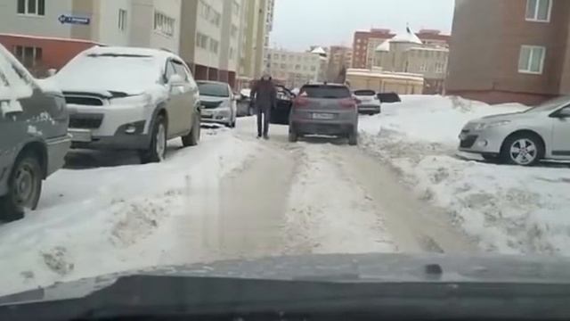 «КУДА Б.. ТЬ БАРАН!» теперь нет самокатчиков, но зато есть этиловые любители мотособаки.