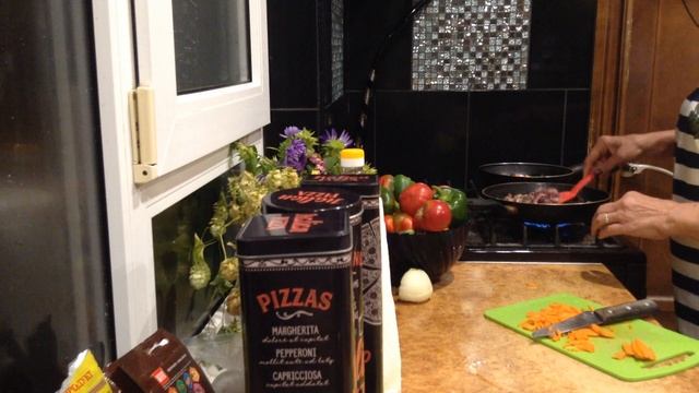 ЖАРИМ КУРИНУЮ ПЕЧЕНЬ С СЕРДЕЧКАМИ