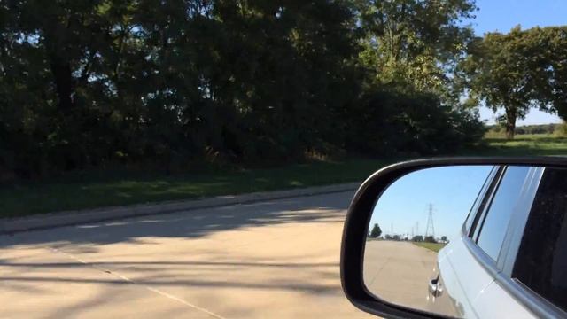 Suzuki RF900 Pulling Away