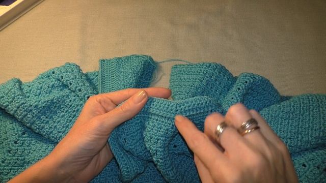 Туника крючком по мотивам работы Светланы Волкодав. Третий отчёт. Горловина.