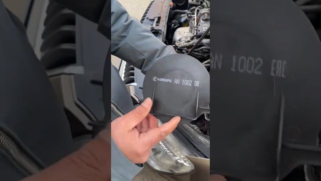 Замена воздушного фильтра NORDFIL AN1002 на SKODA YETI 1.2